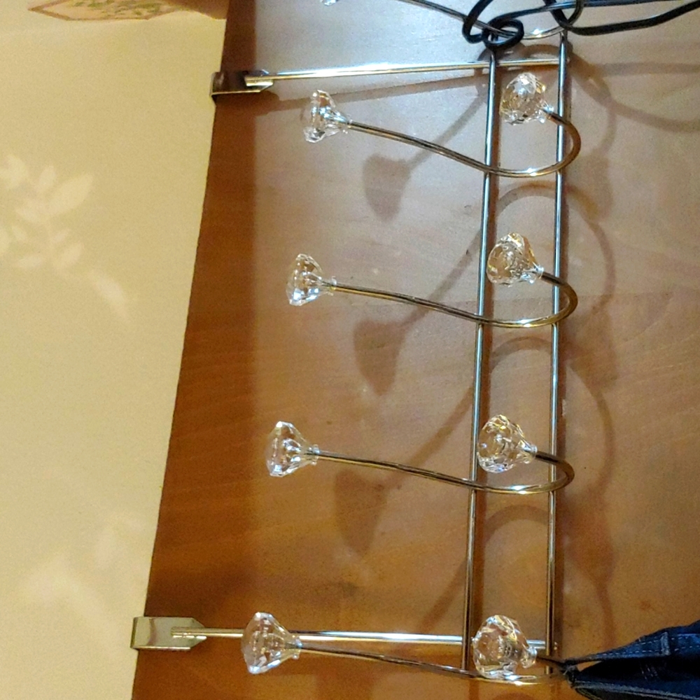 Over the door 10 knobbed hanger 5 spaces